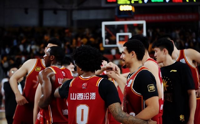 男篮最该归化他?10号秀伯里斯夏联场均23+4+4:他的外公是中国人